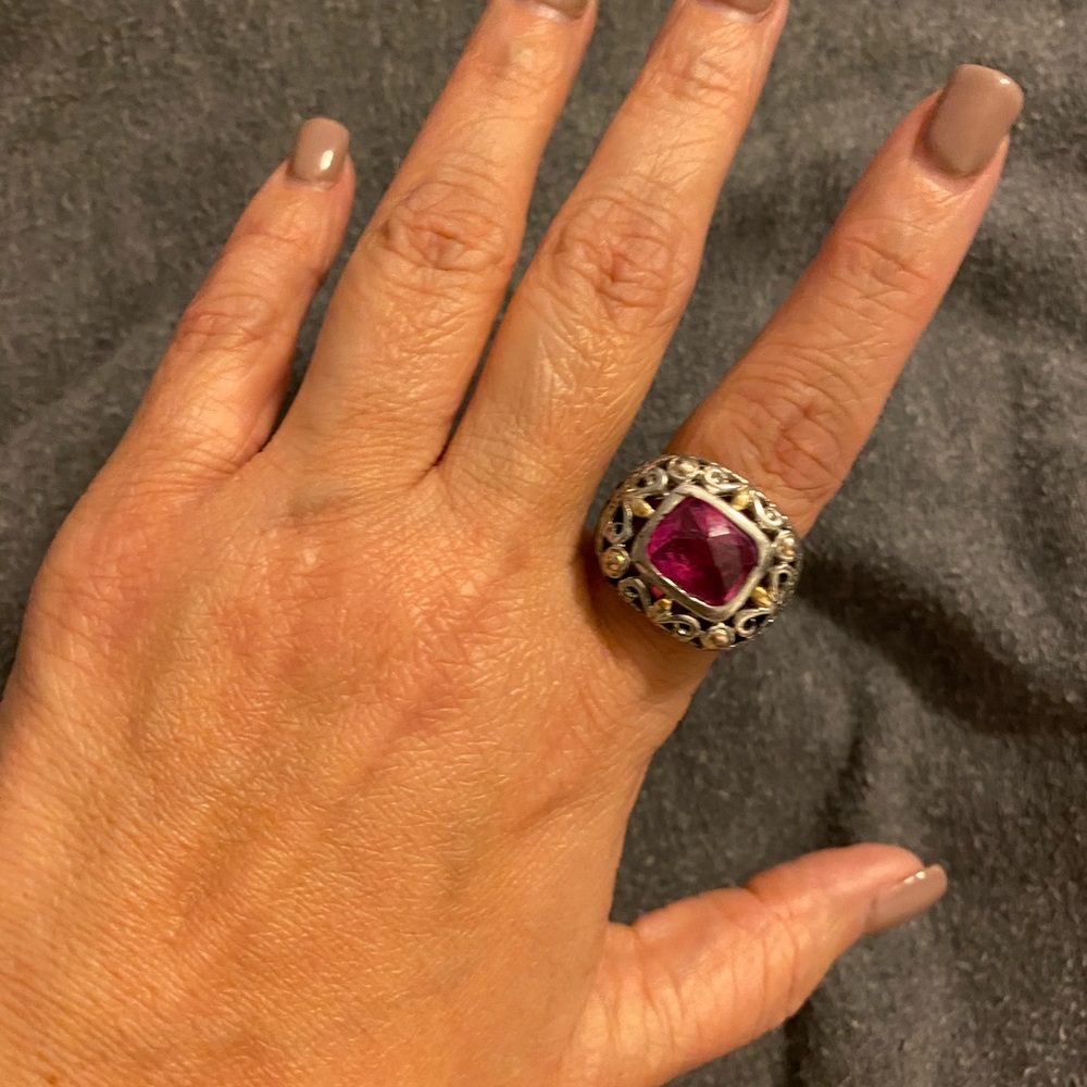 Large ring. great for ladies with larger hands